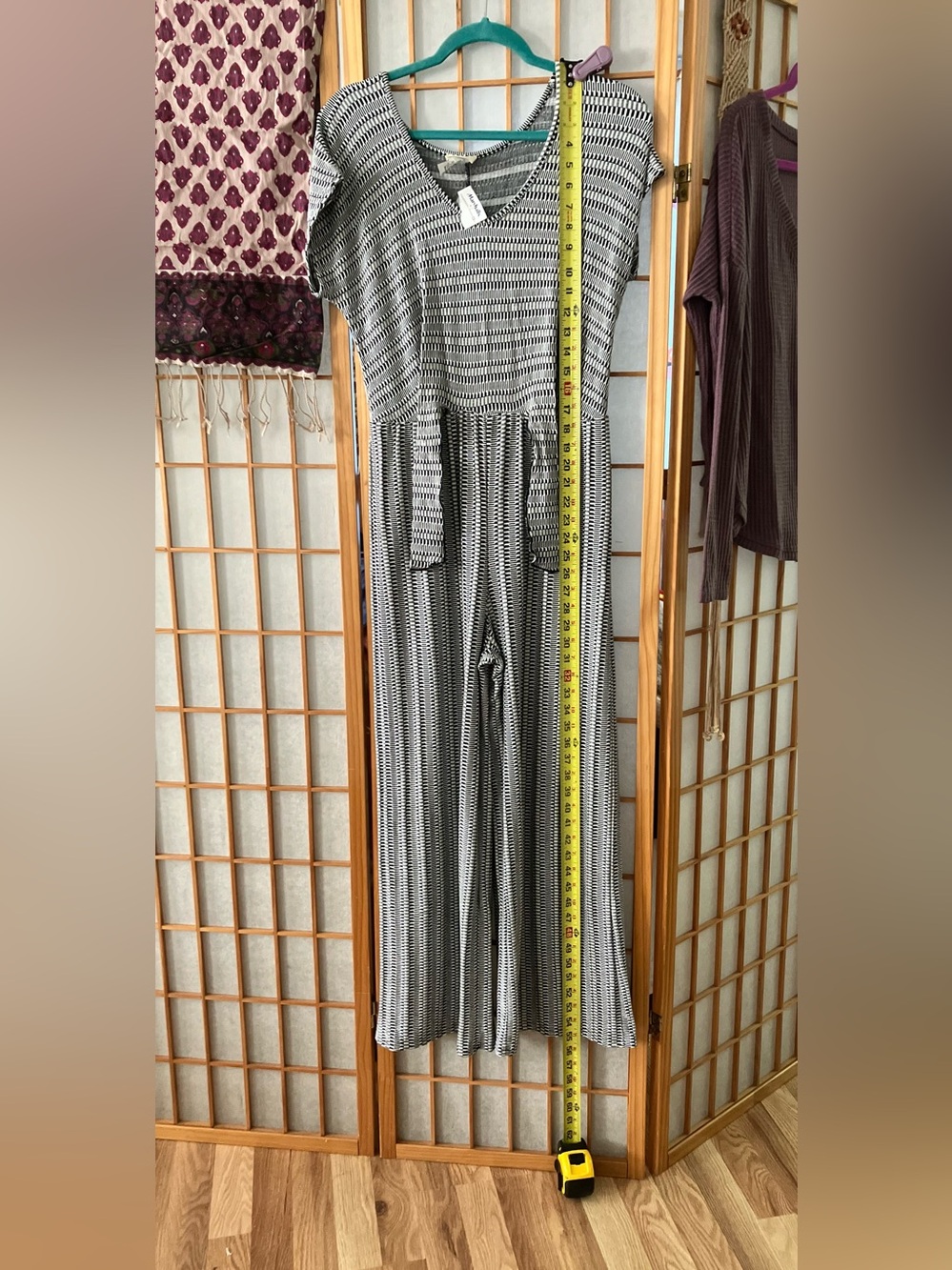 NWT Caution to the Wind Med B&W Short Sleeve Tie Front Romper Jumpsuit - Picture 3 of 16